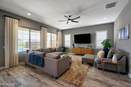 22029 33 Pl, Phoenix AZ 85018 exterior