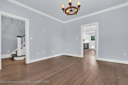 19 Mount St, Tinton Falls NJ  07701-1806 exterior