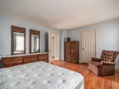 122 Clark St, New Bedford MA 02740-7023 exterior