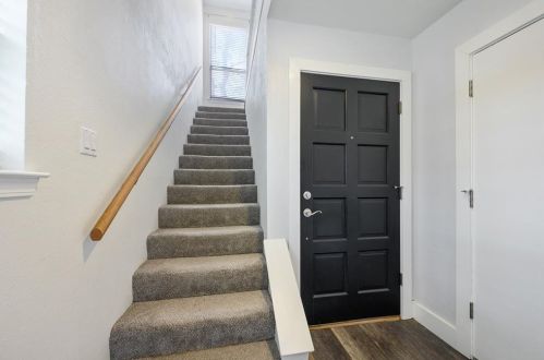 683 Cimarron Trl, Irving, TX 75063-6607