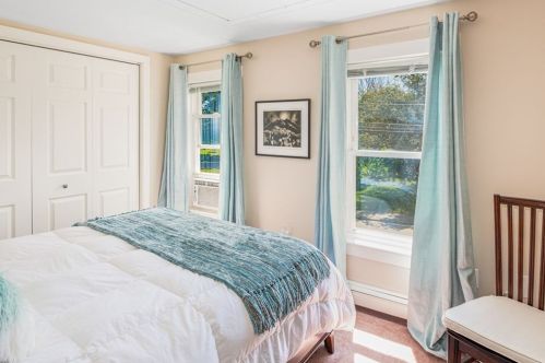 75 Cherry St, Plymouth MA 02360-4467 exterior