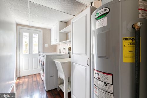 6645 Windsor Ct, Columbia MD 21044-4147 exterior