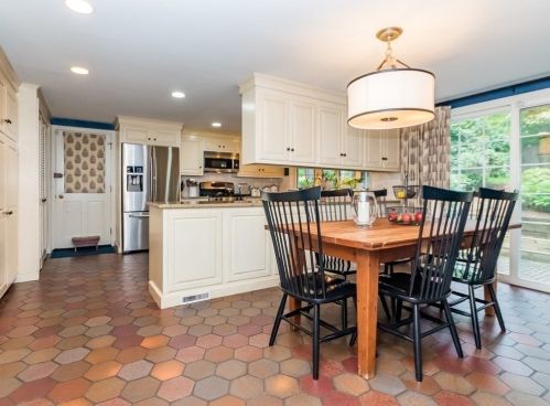 146 Arnold Rd, Newton MA 02459-3046 exterior