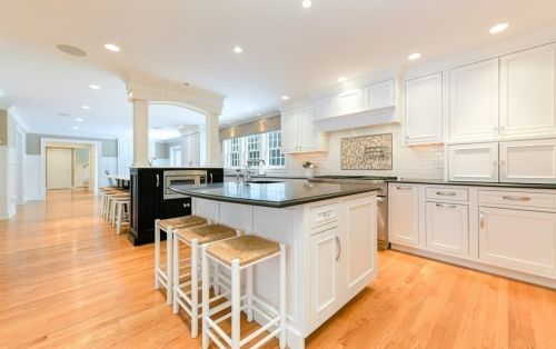 8 Captain Thomson Ln, Hingham MA 02043-3459 exterior