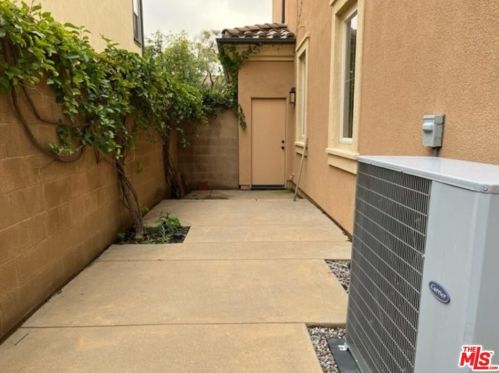 59 Parkdale, Irvine CA  92620-7308 exterior