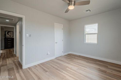 1626 Adams St, Phoenix AZ  85007-2606 exterior