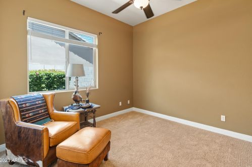 26205 56 Dr, Phoenix AZ 85031-1831 exterior