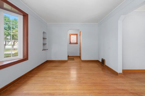 3709 Oak Park Ave, Forest View IL 60402-3902 exterior