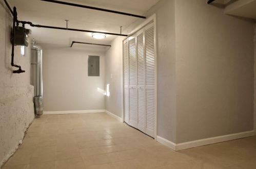 32 Sutherland Rd, Arlington MA  02476-5746 exterior