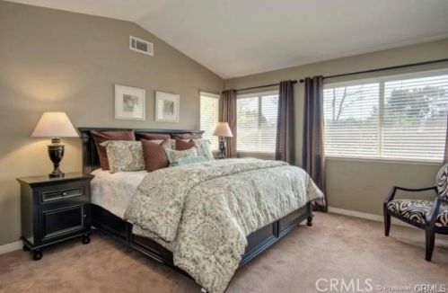 6 Bayfield, Irvine CA 92614-7907 exterior