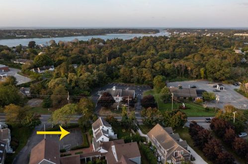 6 Munson Meeting, Chatham MA exterior