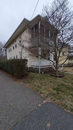 35 Dysart St, Quincy MA 02169-6701 exterior