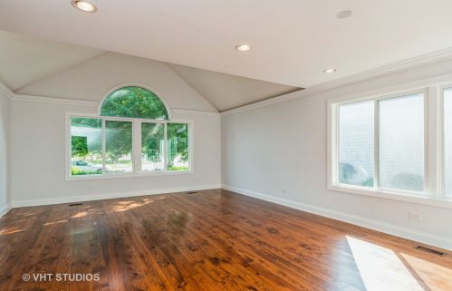 519 Ashbury Ave, Lemont, IL 60440-1283