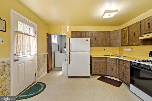 120 Beacon Ave, West Deptford NJ 08066-1209 exterior