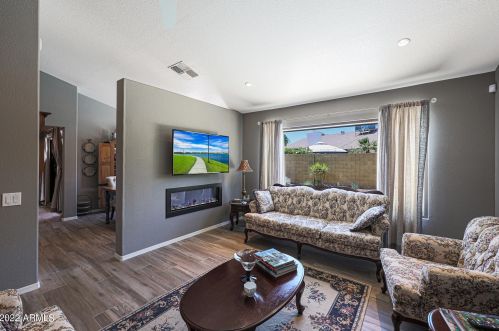 18824 41 St, Phoenix AZ 85032-6711 exterior