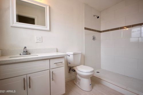 2908 Bloomfield Rd, Phoenix AZ 85029-2950 exterior