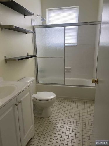 233 Kearny Ave, Kearny NJ  07032-2470 exterior