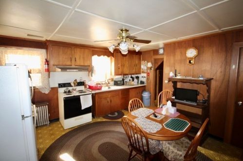 32 Winter St, Taunton MA 02780-1922 exterior