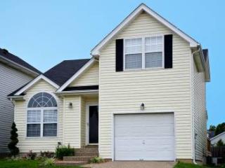 4002 Mimosa View Dr, Louisville, KY 40299-5832