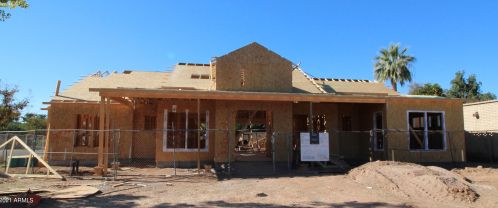 3102 47th Pl, Phoenix, AZ 85018-6512