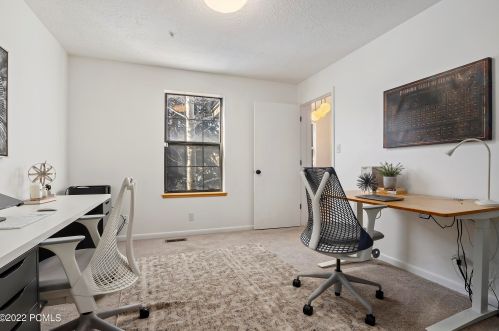 3036 Fawn Dr, Park City UT 84098-5368 exterior