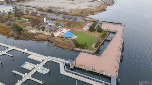 134 Un St, Carteret NJ 07008-3326 exterior