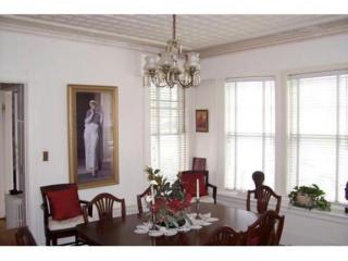 4 Kent Cir, Gloucester MA  01930-4909 exterior