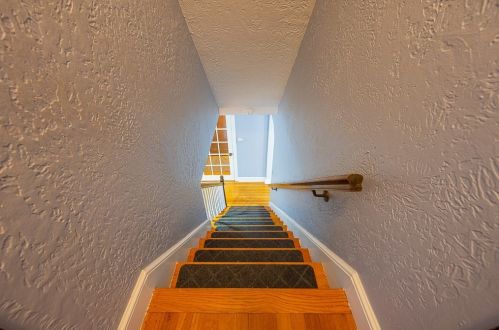 11 Fisher Rd, Worcester MA 01602-2810 exterior