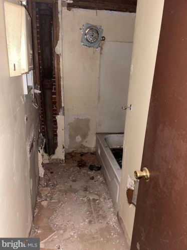 1923 20 St, Philadelphia PA 19145-2801 exterior