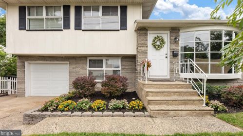 1234 Cooper St, West Deptford, NJ 08096-3079