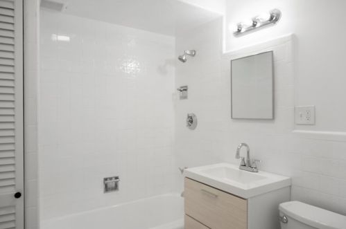 36 Lambert Ave, Chelsea MA 02150-1304 exterior