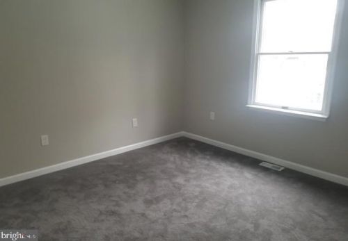 828 Sunrise Ave, West Deptford NJ 08096-4773 exterior