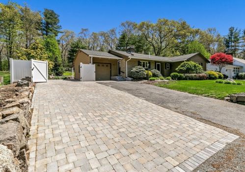 168 Lake St, Peabody, MA 01960-4722