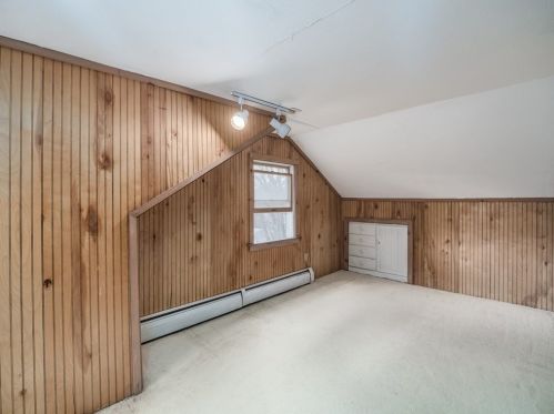 12 Candlewood St, Worcester MA 01602-2804 exterior