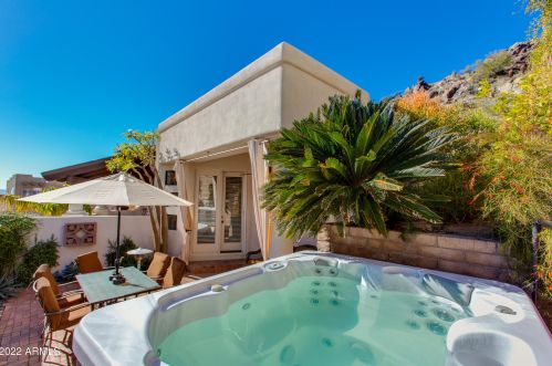 30 Beryl Ave, Phoenix AZ 85020-1536 exterior