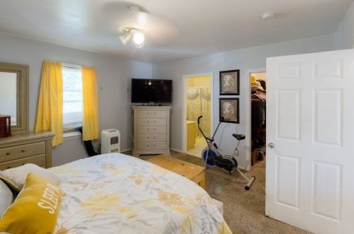 25 Merrick St, Worcester MA 01609-1837 exterior