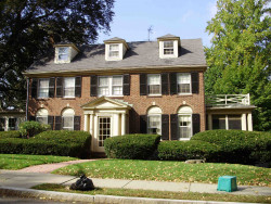 207 Waverley Ave, Newton, MA 02458-2426