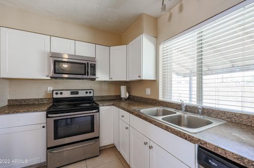 5044 Cambridge Ave, Phoenix AZ  85008-1620 exterior