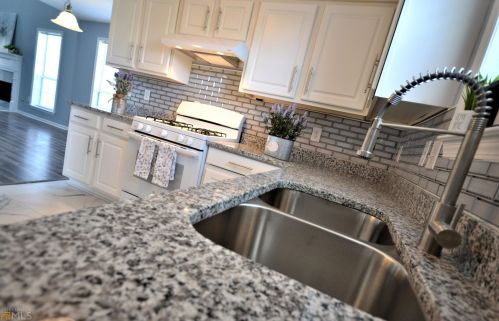 576 Ransom Way, Stockbridge GA 30281-7711 exterior