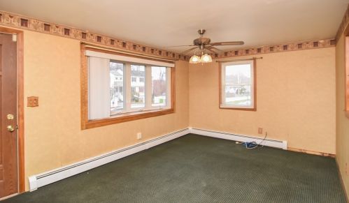 215 Long Pond Dr, Dracut, MA 01826-2050