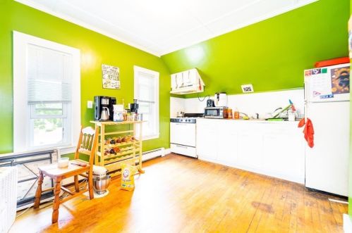 53 Cedar St, Taunton MA 02780-3131 exterior