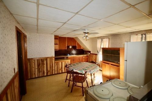 32 Winter St, Taunton MA 02780-1922 exterior