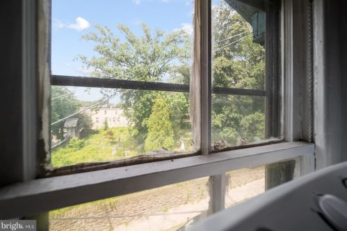 4841 Germantown Ave, Philadelphia PA 19133-1808 exterior