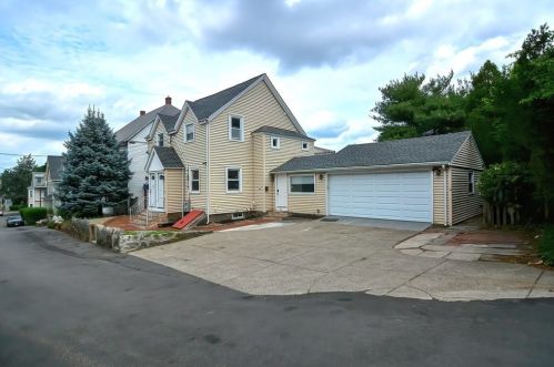 26 Greystone St, Quincy MA  02169-6303 exterior