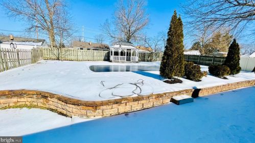 1214 Monmouth Rd, West Deptford NJ 08096-3059 exterior