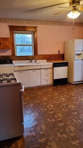 35 Dysart St, Quincy MA 02169-6701 exterior