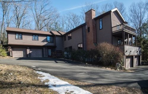 61 Vly Rd, Amherst MA 01002-9717 exterior