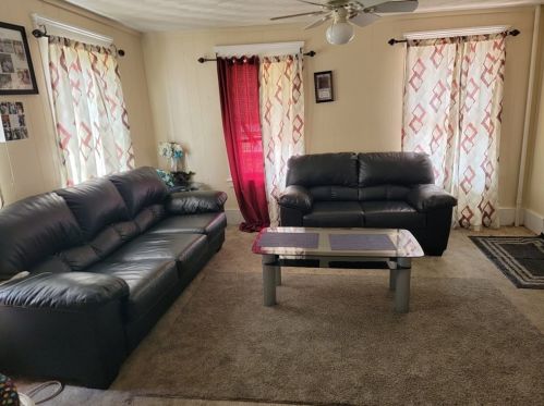 9 Barclay St, Worcester, MA 01604-4207