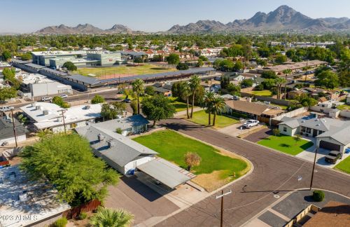 908 Claremont St, Phoenix AZ 85015-2028 exterior