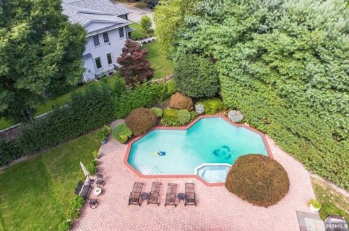 354 Madison Ave, Cresskill NJ 07626-1338 exterior